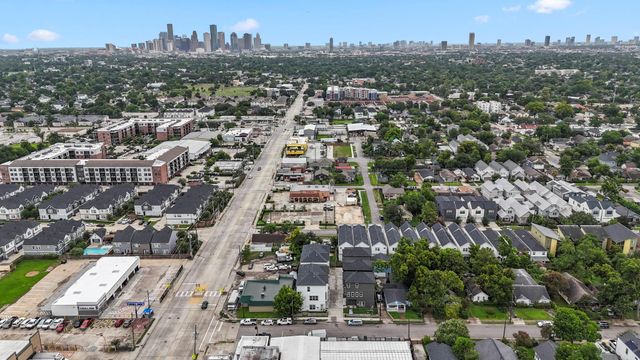 1234 E 23rd Street, Houston, TX 77009