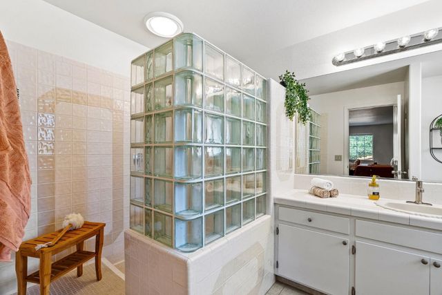 6595 Frankie Lane, Salinas, CA 93907