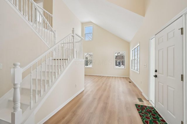 8949 Hickory View Street NW, Canal Winchester, OH 43110