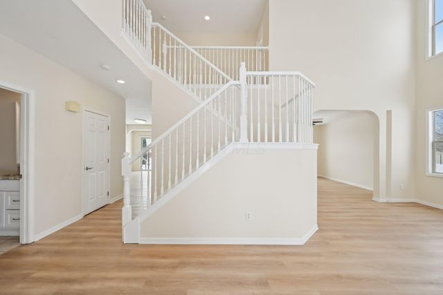 8949 Hickory View Street NW, Canal Winchester, OH 43110