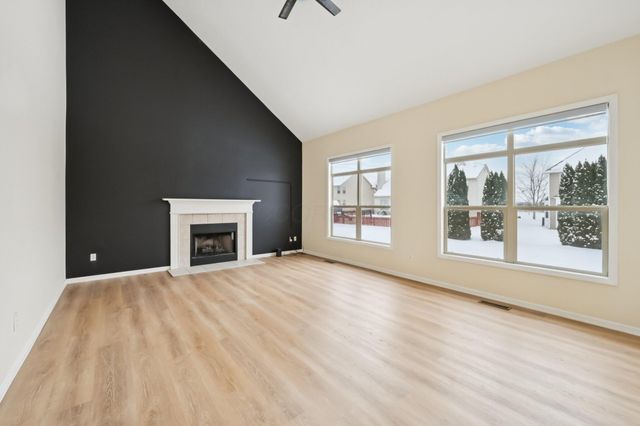 8949 Hickory View Street NW, Canal Winchester, OH 43110