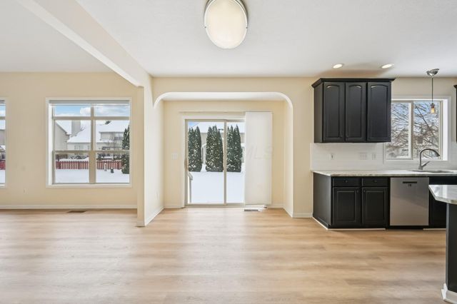 8949 Hickory View Street NW, Canal Winchester, OH 43110