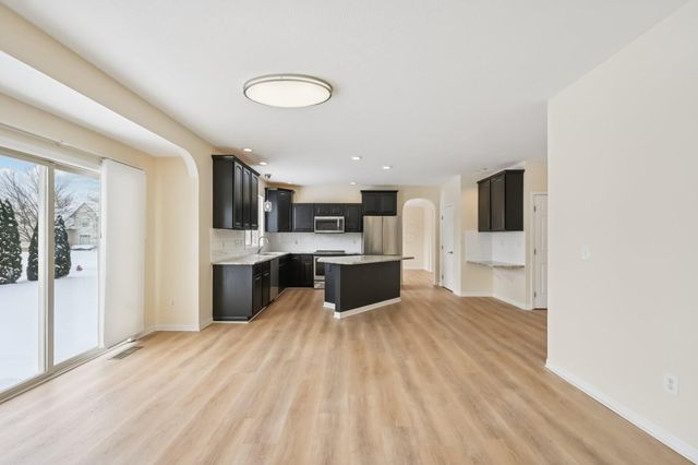 8949 Hickory View Street NW, Canal Winchester, OH 43110