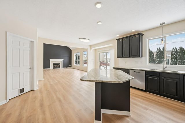 8949 Hickory View Street NW, Canal Winchester, OH 43110