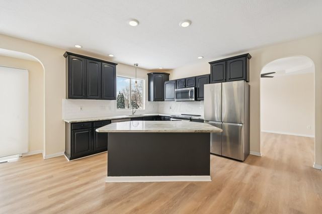 8949 Hickory View Street NW, Canal Winchester, OH 43110