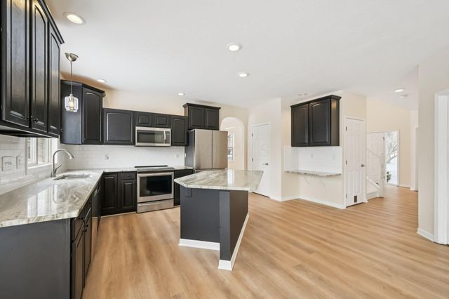 8949 Hickory View Street NW, Canal Winchester, OH 43110