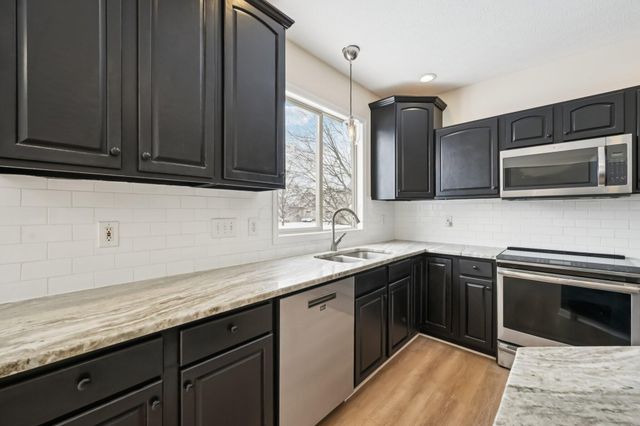 8949 Hickory View Street NW, Canal Winchester, OH 43110