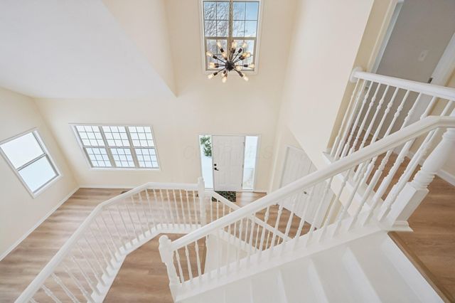 8949 Hickory View Street NW, Canal Winchester, OH 43110