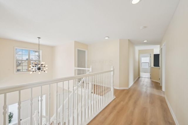 8949 Hickory View Street NW, Canal Winchester, OH 43110