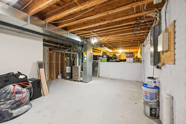 8949 Hickory View Street NW, Canal Winchester, OH 43110