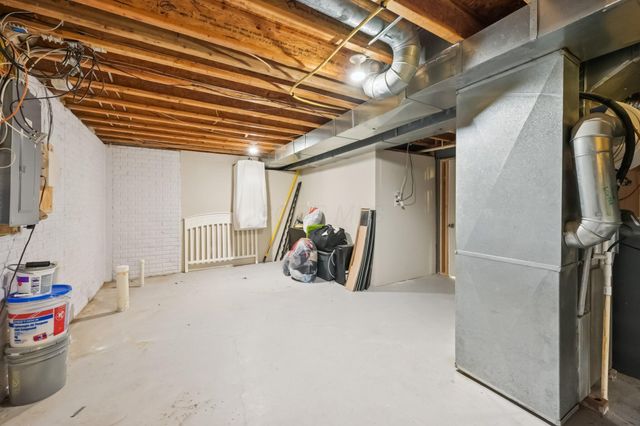 8949 Hickory View Street NW, Canal Winchester, OH 43110