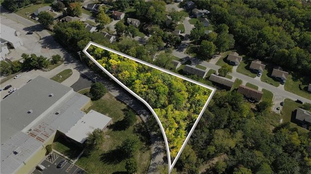 12298 Dr Greaves Road, Grandview, MO 64030