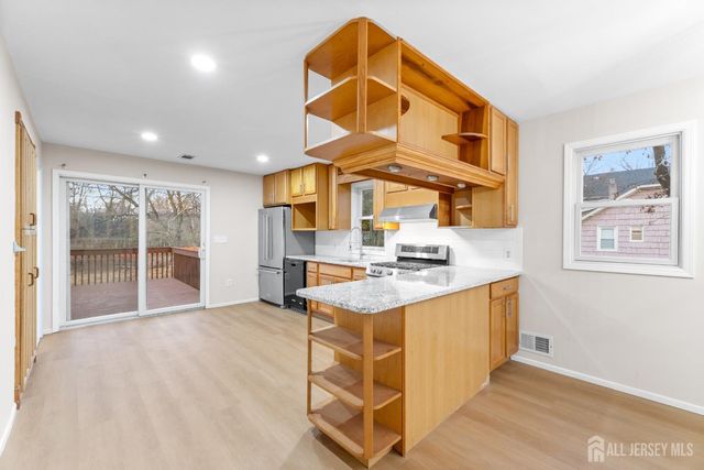 945 Lincoln Boulevard, Middlesex, NJ 08846