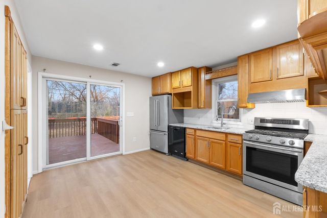 945 Lincoln Boulevard, Middlesex, NJ 08846