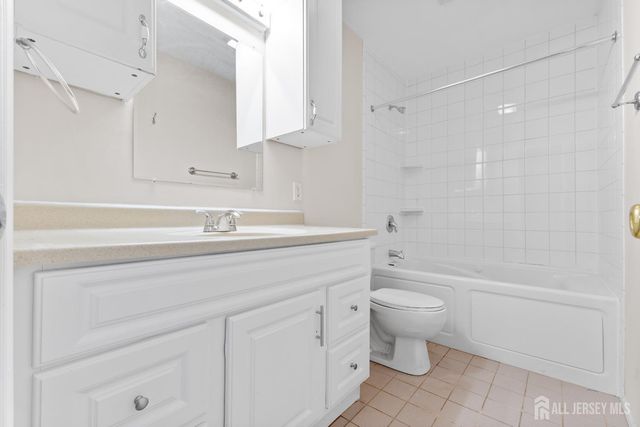 945 Lincoln Boulevard, Middlesex, NJ 08846