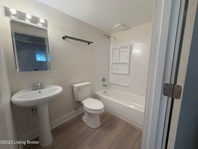 730 Hazel St 101, Louisville, KY 40211