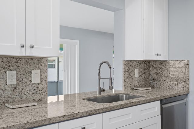 1620 NW 87th Ter, Plantation, FL 33322