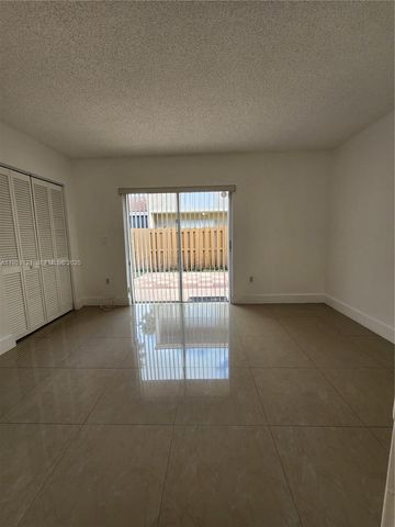 6934 NW 166th Ter 1402, Miami Lakes, FL 33014