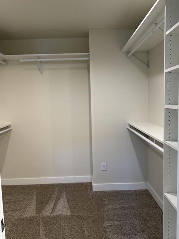 1376 KENZIE COURT, De Pere, WI 54115