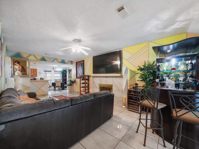 18142 Lake Bend Drive, Houston, TX 77084