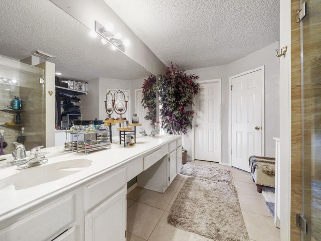 18142 Lake Bend Drive, Houston, TX 77084