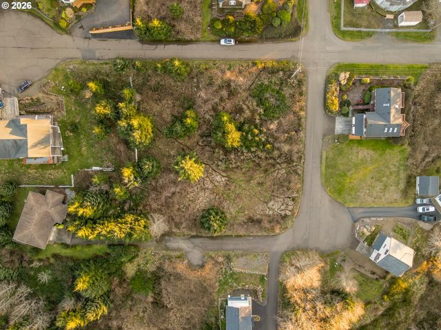 1404 River View Dr, Pacific City, OR 97135