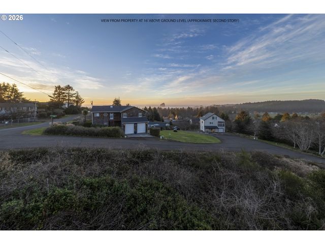 1404 River View Dr, Pacific City, OR 97135