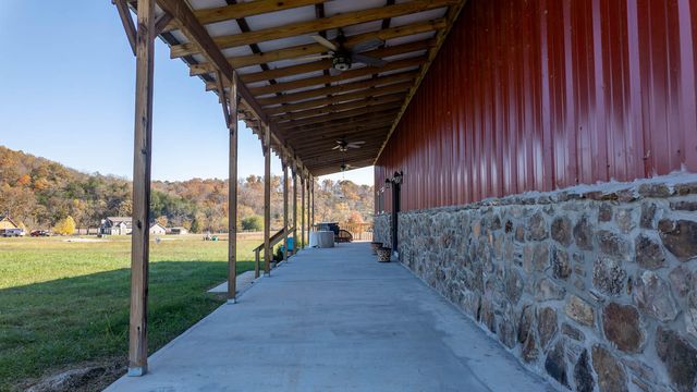 773 Spring Valley Drive, Mammoth Spring, AR 72554