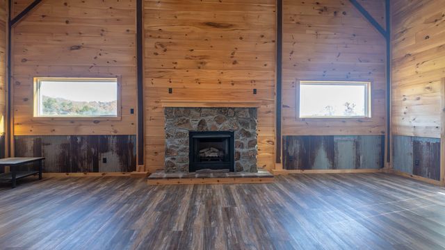 773 Spring Valley Drive, Mammoth Spring, AR 72554