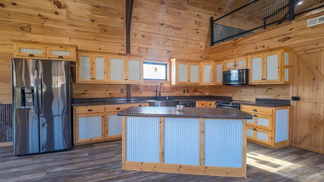 773 Spring Valley Drive, Mammoth Spring, AR 72554