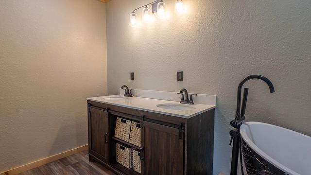 773 Spring Valley Drive, Mammoth Spring, AR 72554