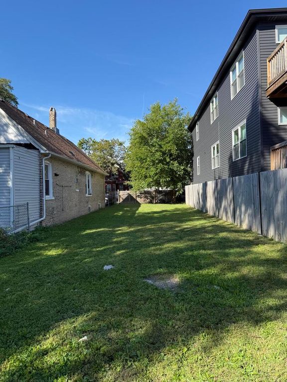 1049 N Hamlin Avenue, Chicago, IL 60651 — photo 2