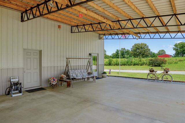 2097 Shellsford Rd, Mcminnville, TN 37110