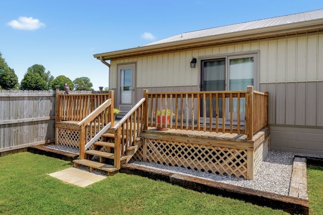 2097 Shellsford Rd, Mcminnville, TN 37110