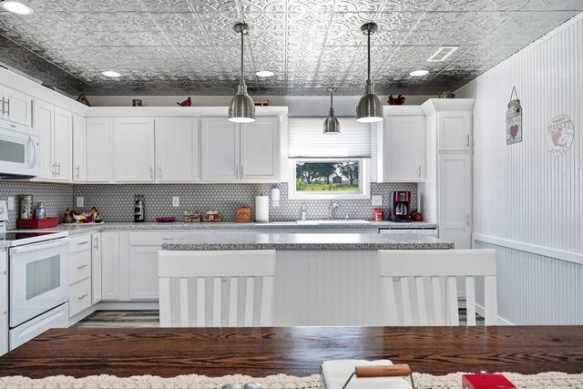 2097 Shellsford Rd, Mcminnville, TN 37110