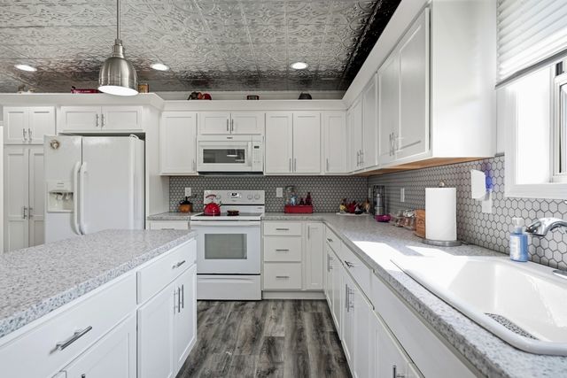 2097 Shellsford Rd, Mcminnville, TN 37110