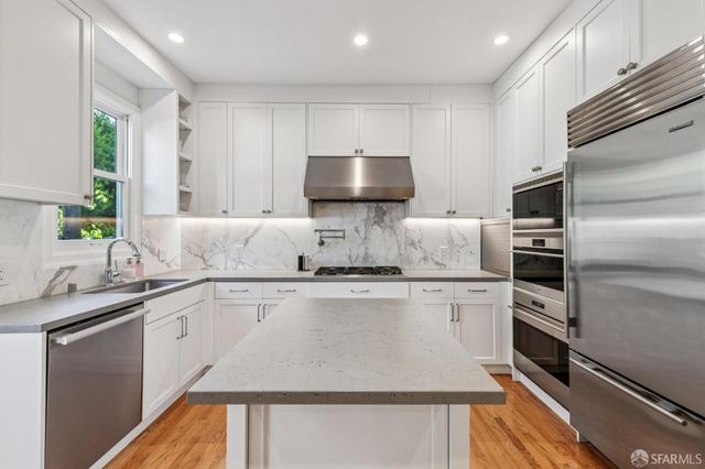 1646 Lyon Street, San Francisco, CA 94115