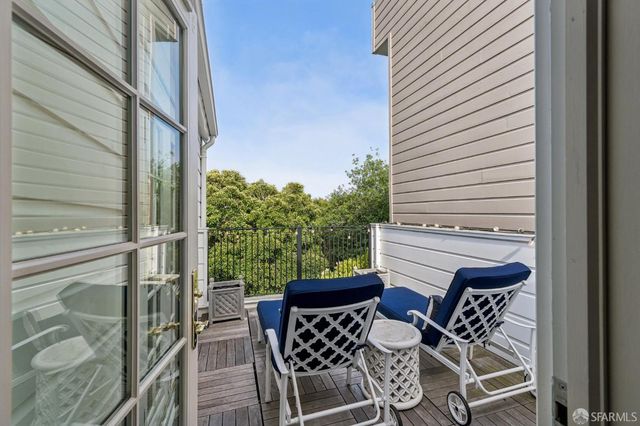 1646 Lyon Street, San Francisco, CA 94115