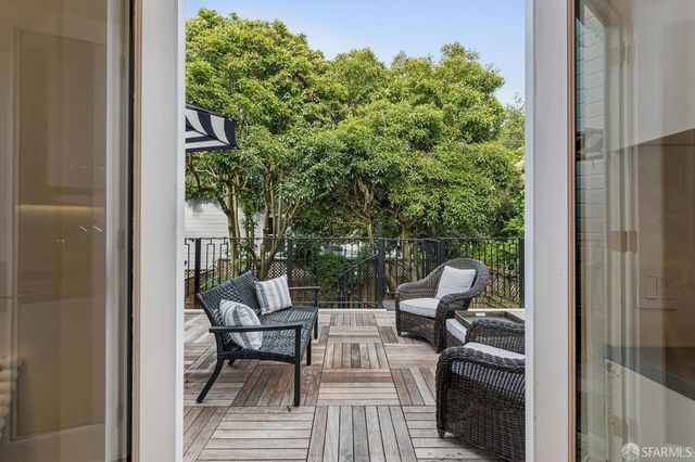 1646 Lyon Street, San Francisco, CA 94115