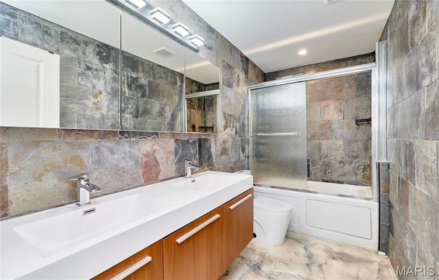 4253 Washington Boulevard A, St Louis, MO 63108