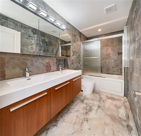 4253 Washington Boulevard A, St Louis, MO 63108