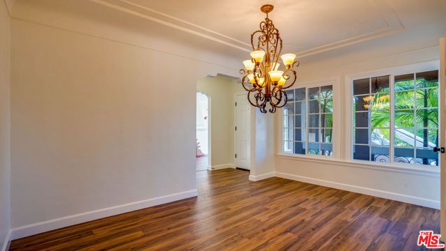 1306 S Longwood Avenue, Los Angeles, CA 90019