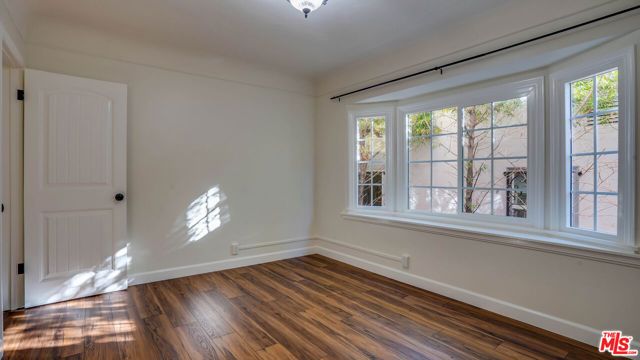 1306 S Longwood Avenue, Los Angeles, CA 90019