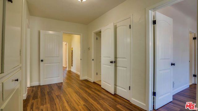 1306 S Longwood Avenue, Los Angeles, CA 90019