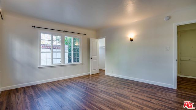 1306 S Longwood Avenue, Los Angeles, CA 90019