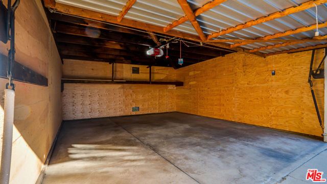 1306 S Longwood Avenue, Los Angeles, CA 90019