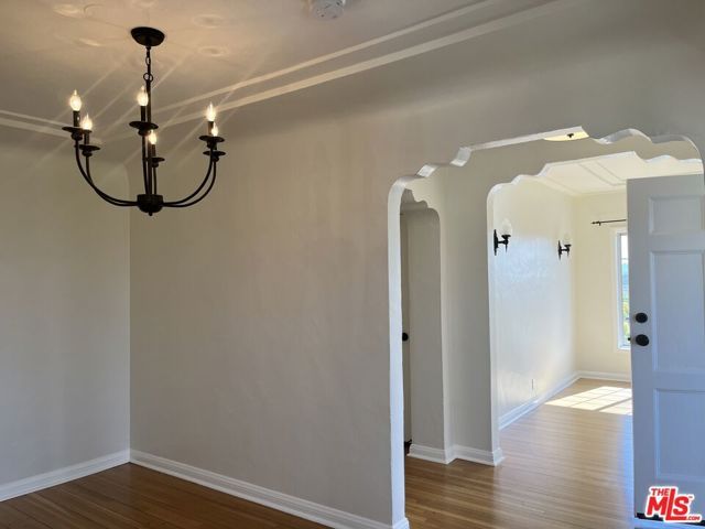 1306 S Longwood Avenue, Los Angeles, CA 90019