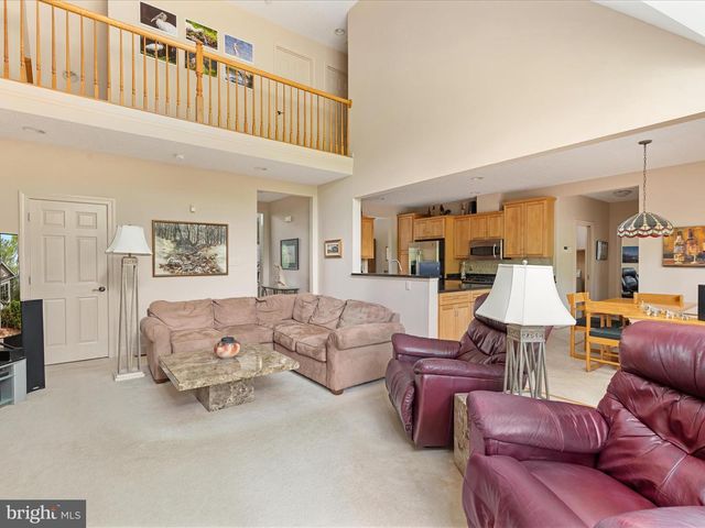 228 SUNSET CIR, Cross Junction, VA 22625