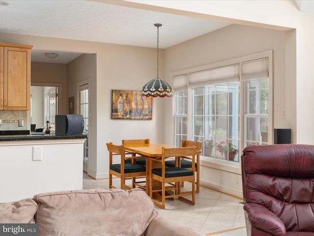 228 SUNSET CIR, Cross Junction, VA 22625