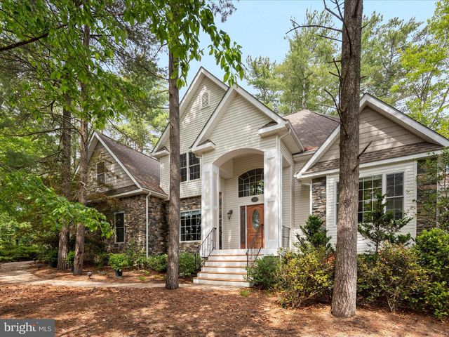 228 SUNSET CIR, Cross Junction, VA 22625